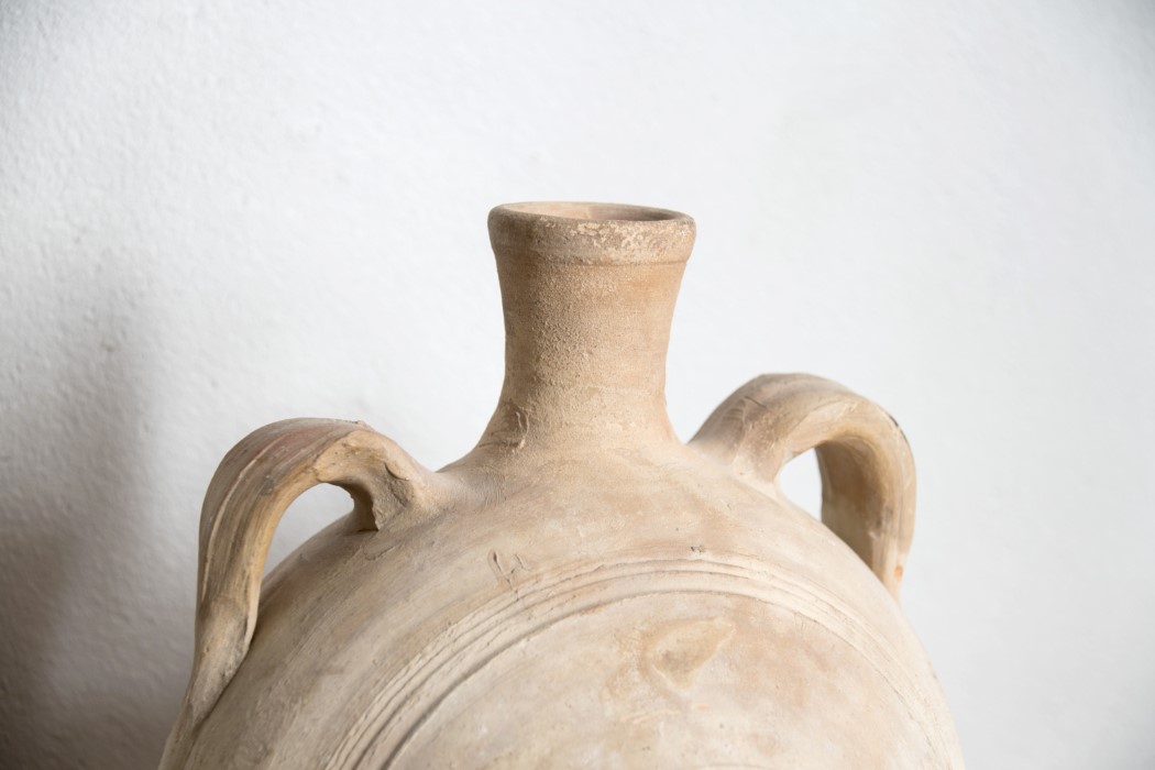 Botijo tradicional jarra de barro para mantener el agua dulce en españa  vintage