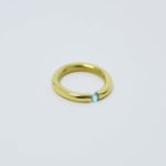Anillo solitario bañado oro